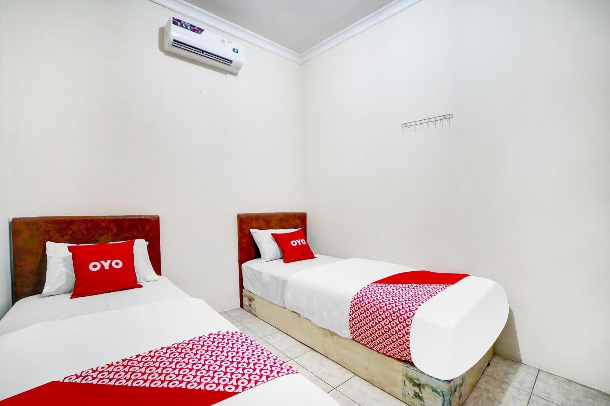 Oyo 91199 Felicia Homestay Medan Extérieur photo