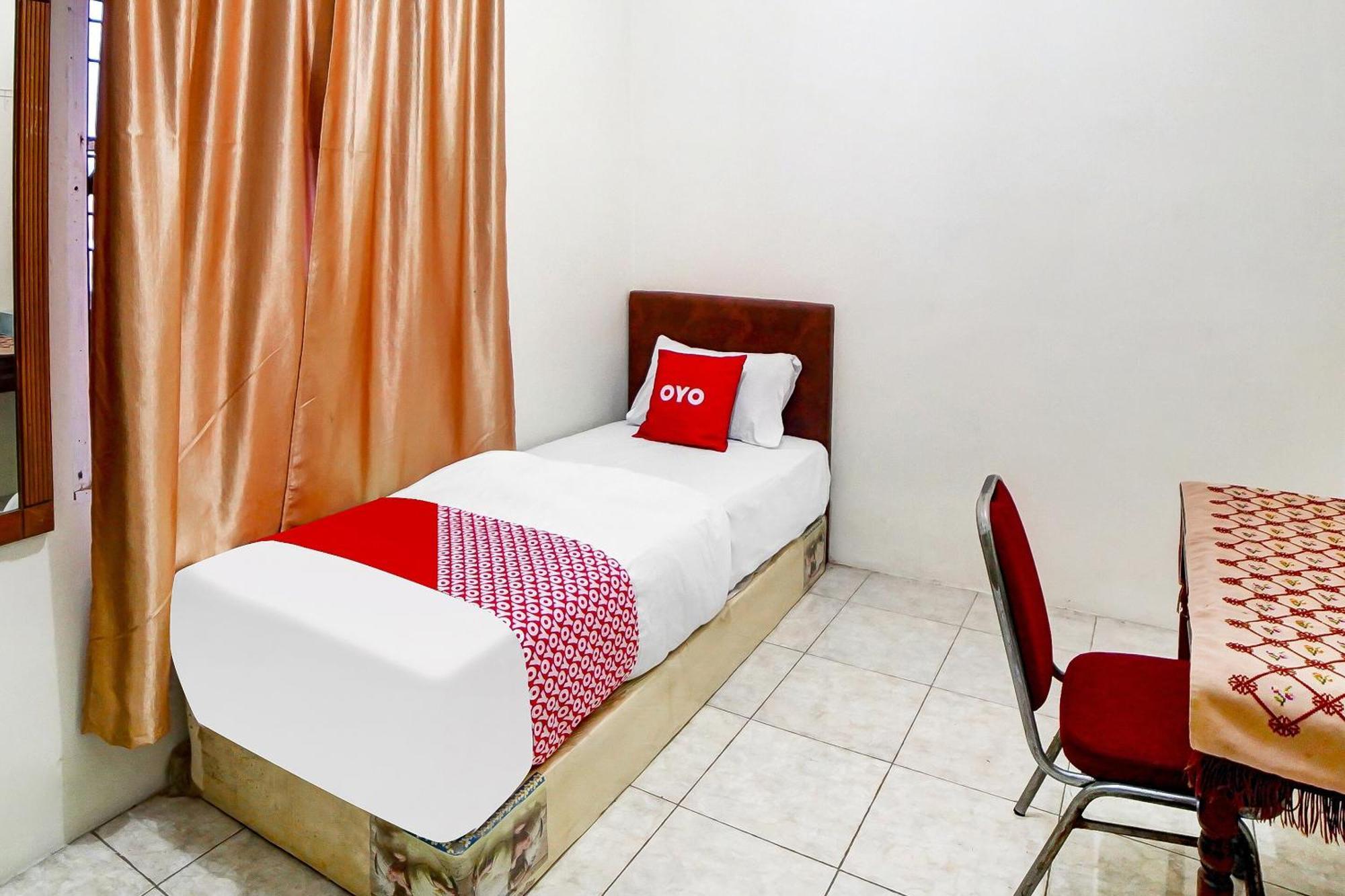 Oyo 91199 Felicia Homestay Medan Extérieur photo