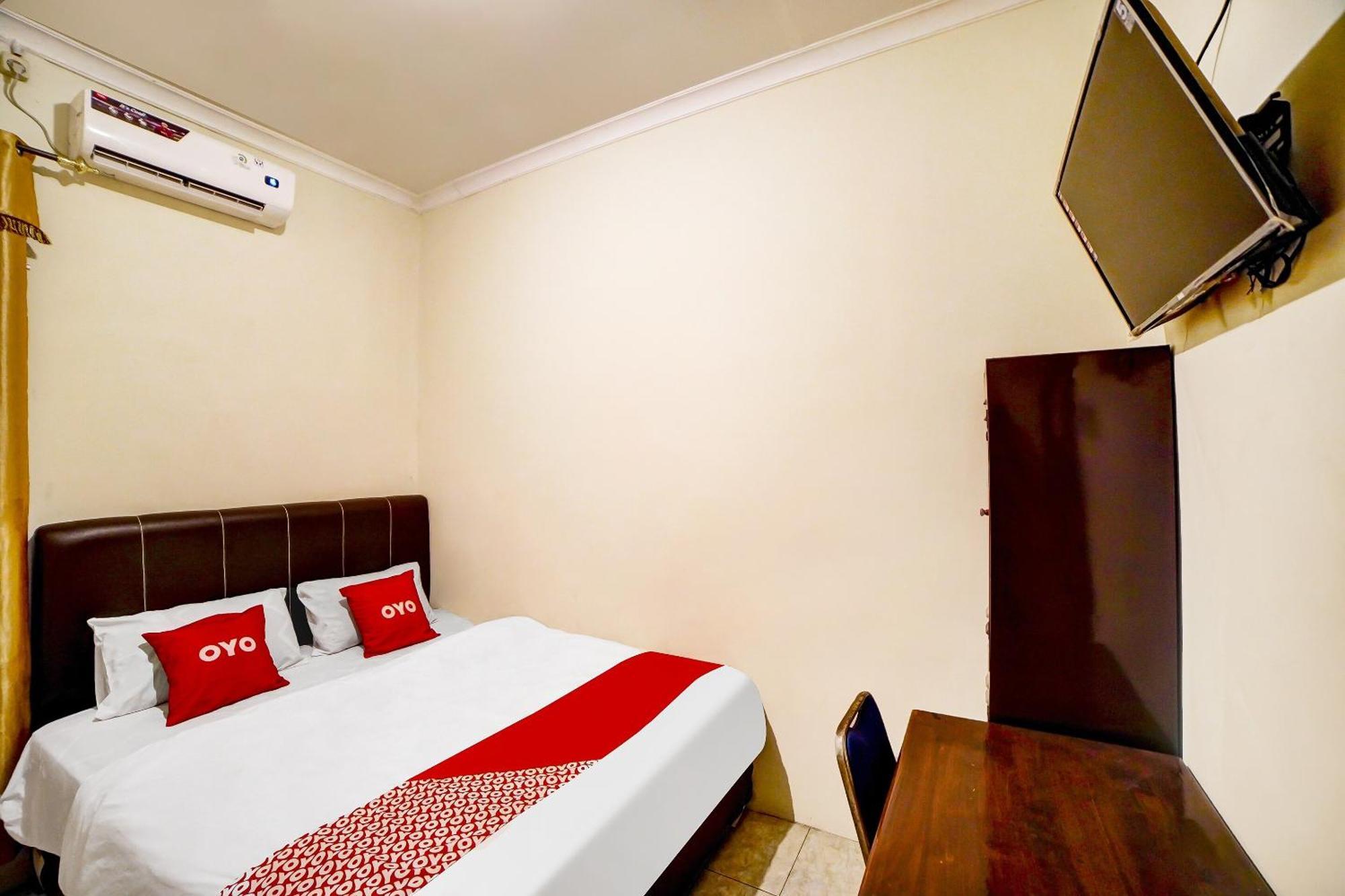 Oyo 91199 Felicia Homestay Medan Extérieur photo